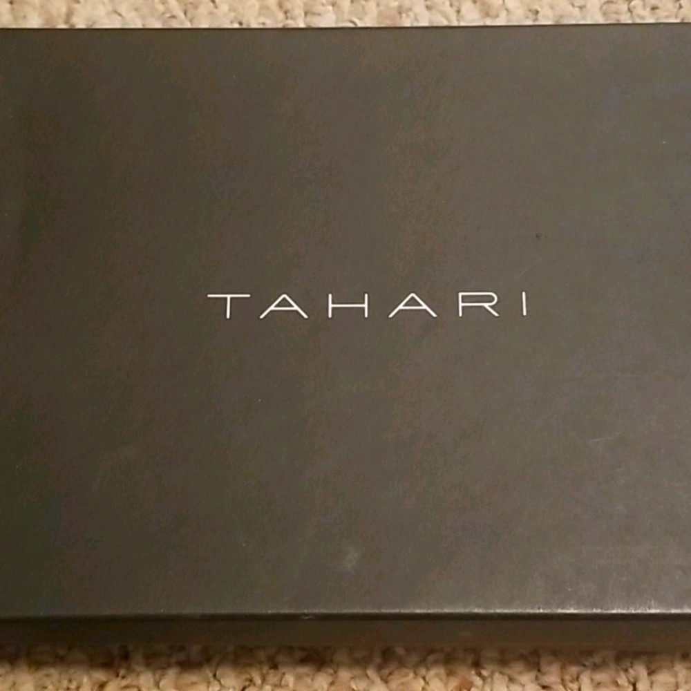 TAHARI Black Loafers Sz 8